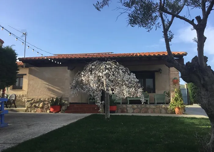 Refugio Con Casitas Infantiles Дом отдыха Самора